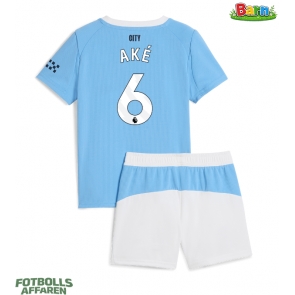 Manchester City Nathan Ake #6 Hemmaställ Barn 2025-26 Kortärmad (+ Korta byxor)